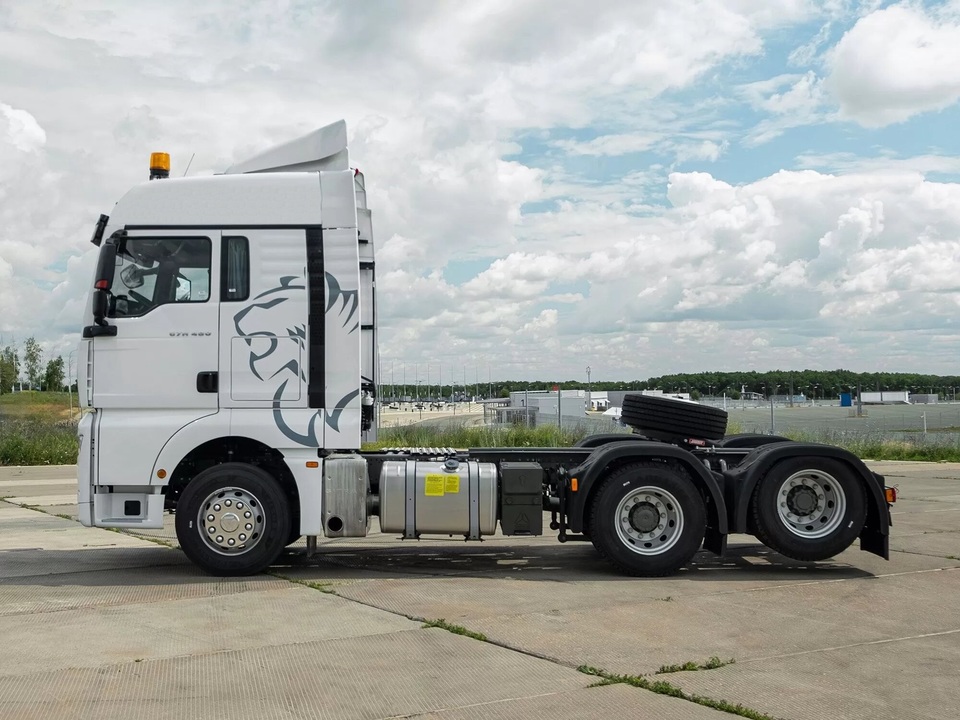 Sinotruk Hania (Howo) 6x2, 2024 год, 9 250 000 рублей, 2 фотография