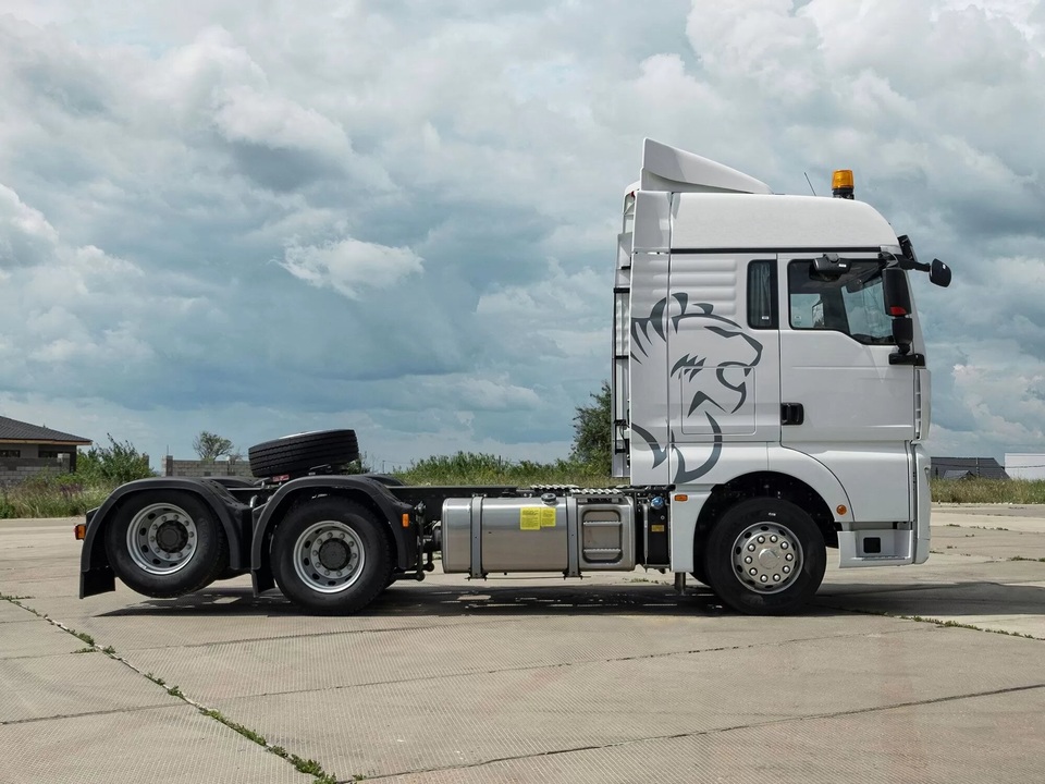 Sinotruk Hania (Howo) 6x2, 2024 год, 9 250 000 рублей, 7 фотография