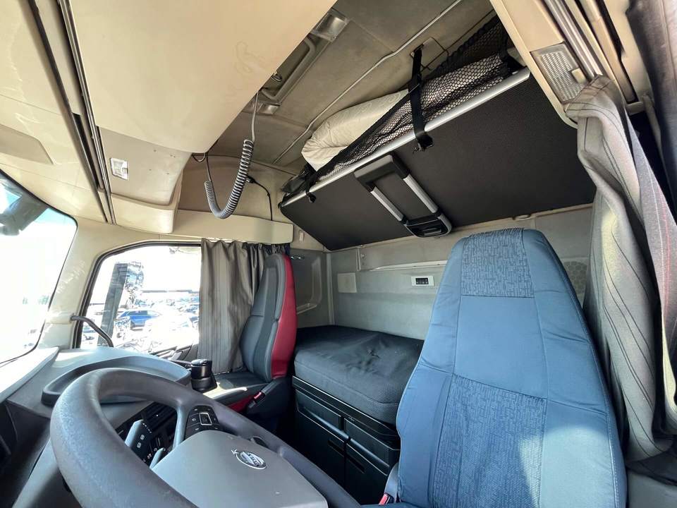Volvo FH, 2017 год, 7 875 000 рублей, 11 фотография