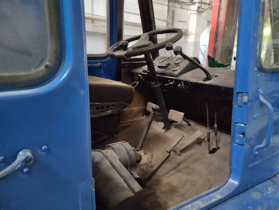Львовский Автопогрузчик АП-4045, 2000 год, 450 000 рублей, 5 фотография