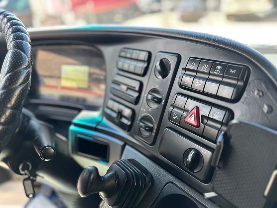 Mercedes-Benz Actros, 2015 год, 2 289 000 рублей, 14 фотография