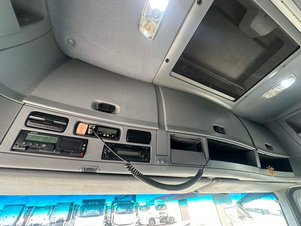Mercedes-Benz Actros, 2015 год, 2 289 000 рублей, 15 фотография