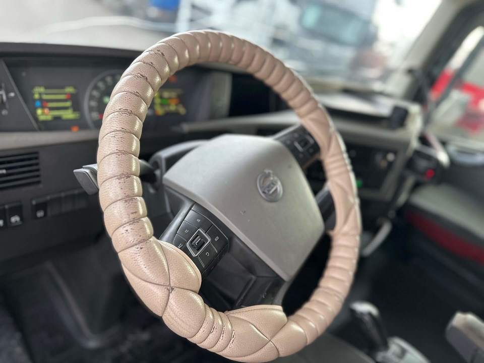 Volvo FH, 2018 год, 7 360 000 рублей, 14 фотография
