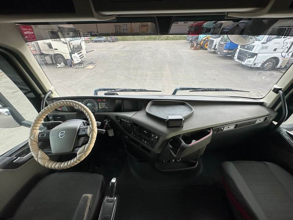 Volvo FH, 2018 год, 7 360 000 рублей, 13 фотография