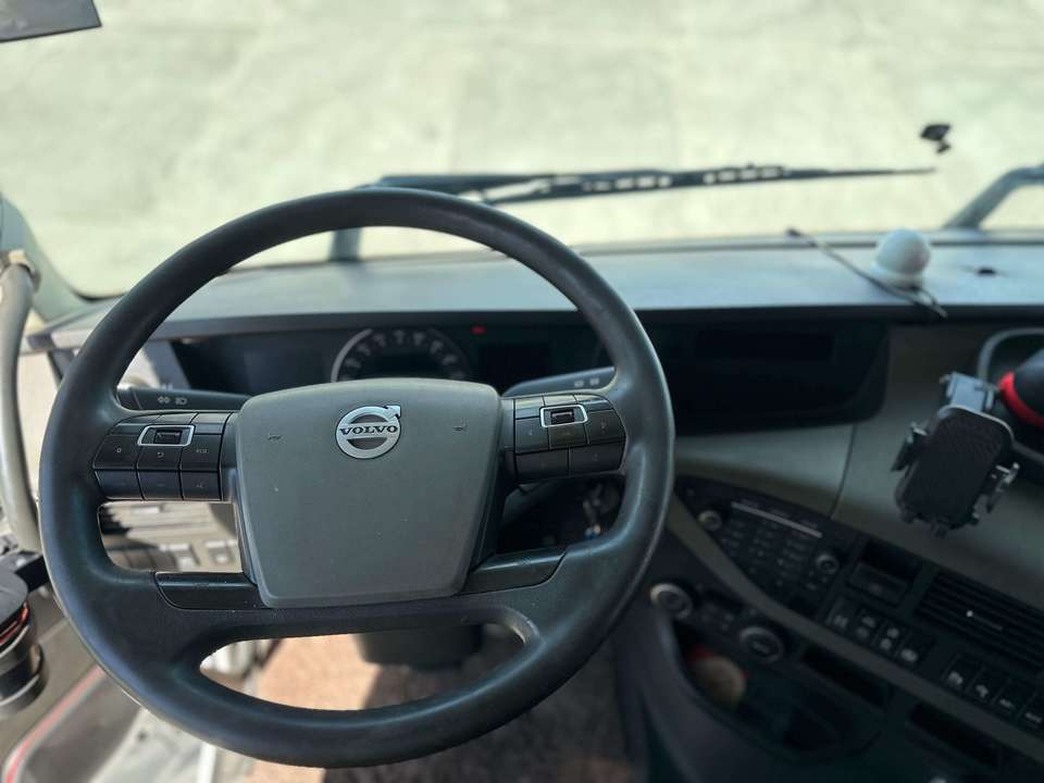 Volvo FH, 2018 год, 7 975 000 рублей, 8 фотография