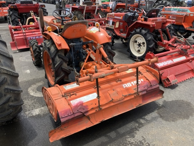 Kubota L1802, 1985 год, 667 000 рублей, 4 фотография