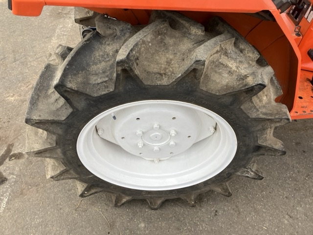 Kubota L1, 1986 год, 821 000 рублей, 12 фотография