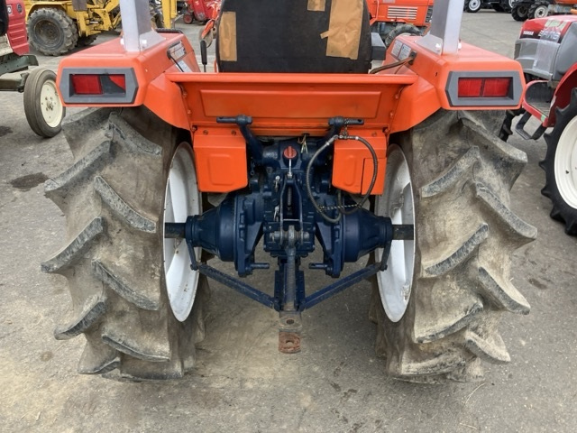 Kubota L1, 1986 год, 821 000 рублей, 13 фотография