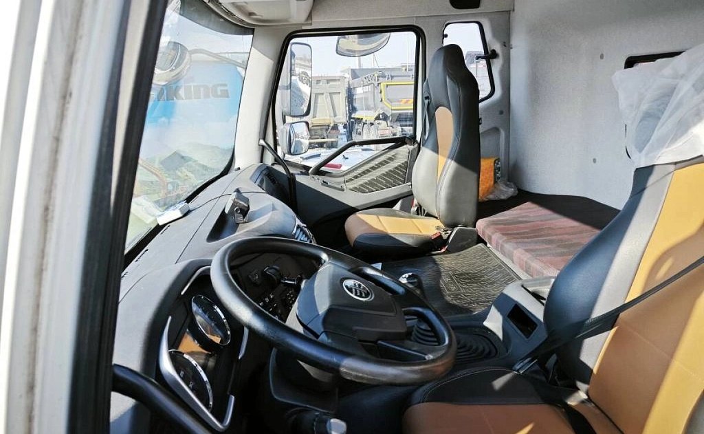 FAW J6 CA3310, 2023 год, 7 800 000 рублей, 5 фотография