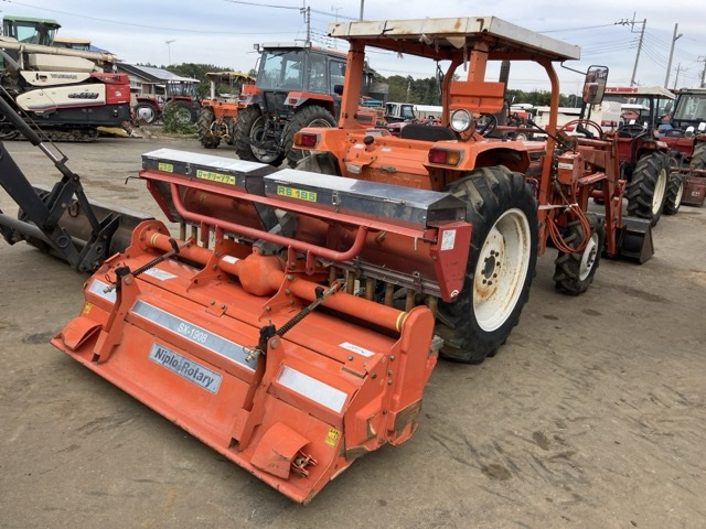 Kubota L1, 2011 год, 1 290 000 рублей, 3 фотография