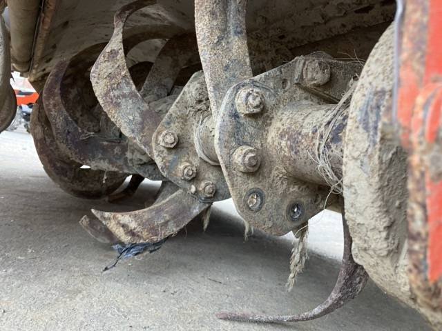 Kubota L1, 2011 год, 1 290 000 рублей, 13 фотография