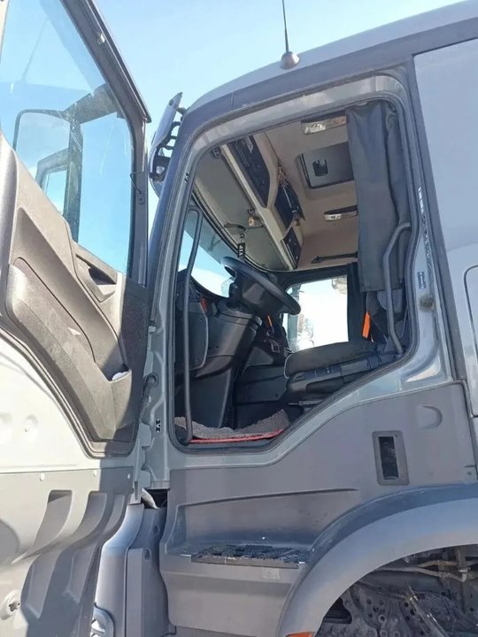 Mercedes-Benz Arocs, 2021 год, 8 999 000 рублей, 7 фотография