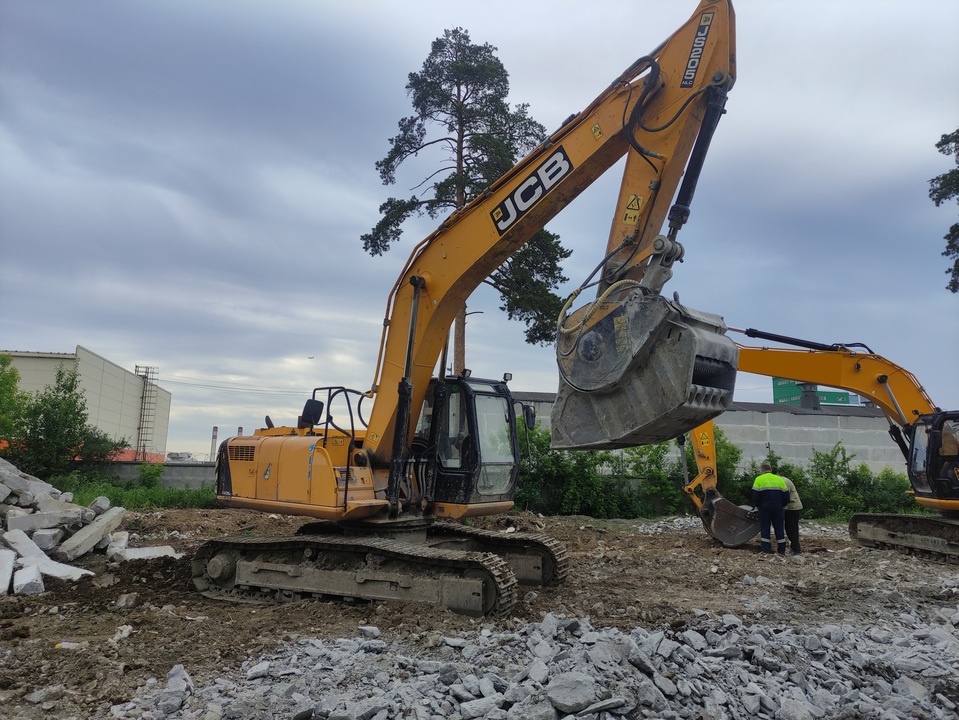 JCB JS205, 2018 год, 6 500 000 рублей, 1 фотография