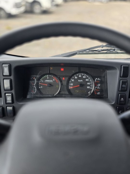 Isuzu Forward (F-Series), 2018 год, 2 150 000 рублей, 8 фотография