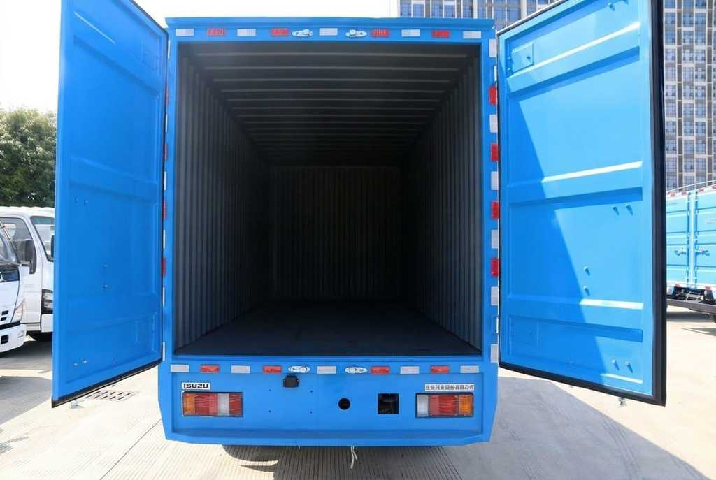 Isuzu Elf (N-series), 2026 год, 4 054 000 рублей, 9 фотография