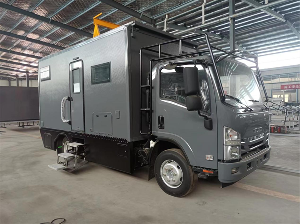 Isuzu Elf (N-series), 2026 год, 7 585 000 рублей, 1 фотография