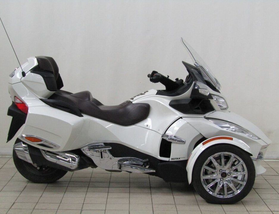 BRP Can-Am Spyder, 2016 год, 400 000 рублей, 7 фотография