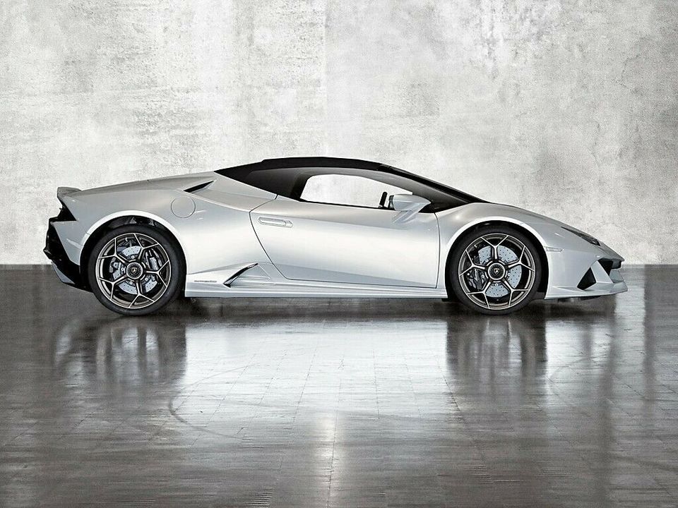 Lamborghini Huracán, 2022 год, 39 778 500 рублей, 31 фотография