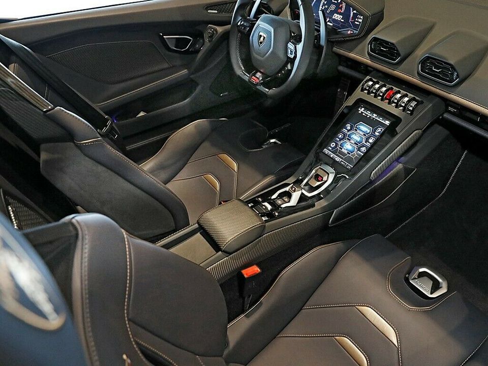 Lamborghini Huracán, 2022 год, 39 778 500 рублей, 55 фотография