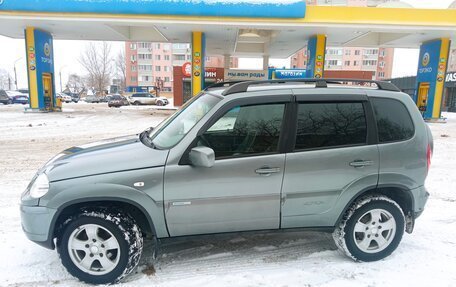 Chevrolet Niva I рестайлинг, 2011 год, 560 000 рублей, 2 фотография