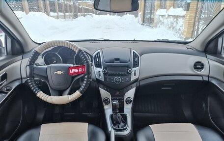 Chevrolet Cruze II, 2014 год, 825 000 рублей, 10 фотография