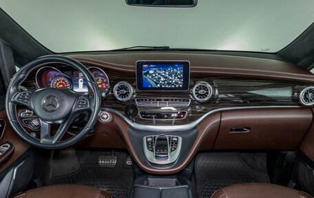 Mercedes-Benz V-Класс, 2018 год, 5 800 000 рублей, 12 фотография