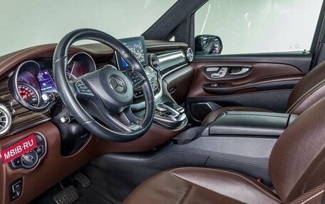 Mercedes-Benz V-Класс, 2018 год, 5 800 000 рублей, 10 фотография