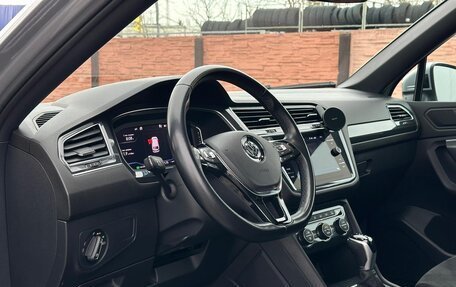 Volkswagen Tiguan II, 2019 год, 3 055 000 рублей, 16 фотография