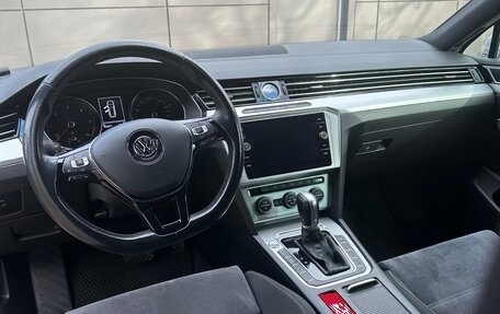 Volkswagen Passat B8 рестайлинг, 2018 год, 2 180 000 рублей, 18 фотография