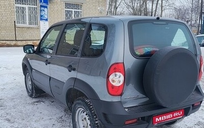 Chevrolet Niva I рестайлинг, 2018 год, 880 000 рублей, 1 фотография