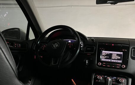Volkswagen Touareg III, 2012 год, 2 495 000 рублей, 10 фотография