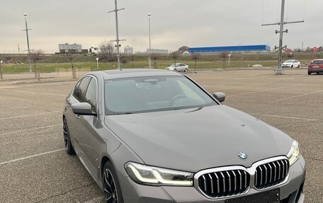 BMW 5 серия, 2020 год, 5 600 000 рублей, 2 фотография