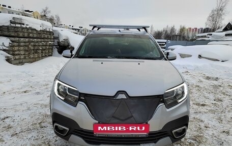 Renault Logan II, 2018 год, 1 325 000 рублей, 6 фотография