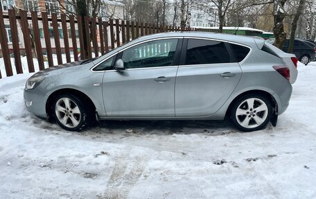 Opel Astra J, 2010 год, 805 000 рублей, 4 фотография