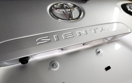 Toyota Sienta II, 2019 год, 1 590 000 рублей, 27 фотография