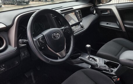 Toyota RAV4, 2019 год, 3 000 000 рублей, 10 фотография