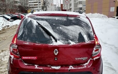 Renault Sandero I, 2013 год, 750 000 рублей, 2 фотография