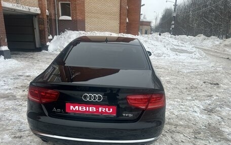 Audi A8, 2012 год, 2 400 000 рублей, 3 фотография