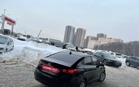 Hyundai Solaris II рестайлинг, 2017 год, 1 075 000 рублей, 8 фотография