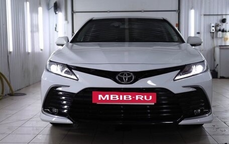 Toyota Camry, 2021 год, 2 990 000 рублей, 3 фотография