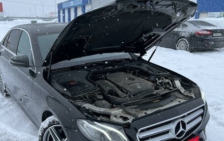 Mercedes-Benz E-Класс, 2018 год, 4 700 000 рублей, 20 фотография