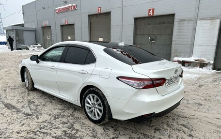 Toyota Camry, 2021 год, 3 800 000 рублей, 6 фотография