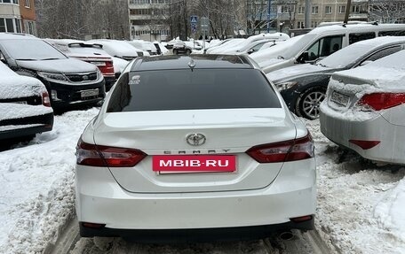 Toyota Camry, 2021 год, 3 800 000 рублей, 5 фотография