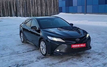 Toyota Camry, 2019 год, 3 250 000 рублей, 2 фотография