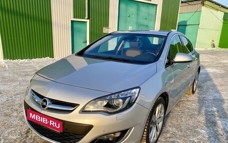 Opel Astra J, 2014 год, 1 579 000 рублей, 4 фотография