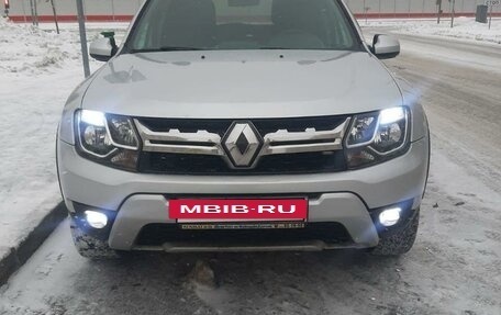 Renault Duster I рестайлинг, 2017 год, 1 380 000 рублей, 3 фотография