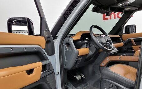 Land Rover Defender II, 2021 год, 6 340 000 рублей, 10 фотография