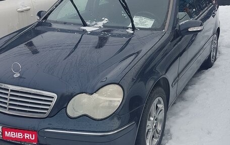 Mercedes-Benz C-Класс, 2003 год, 1 199 000 рублей, 1 фотография