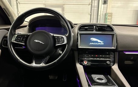 Jaguar F-Pace, 2018 год, 3 799 000 рублей, 21 фотография