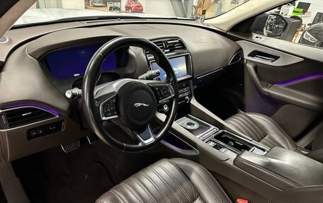 Jaguar F-Pace, 2018 год, 3 799 000 рублей, 22 фотография
